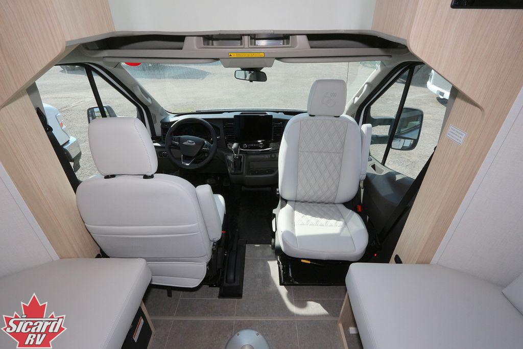 2025 LEISURE TRAVEL VANS WONDER W24RL-AWD