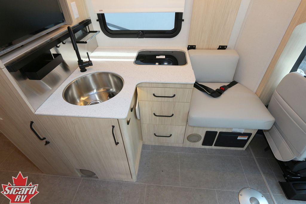 2025 LEISURE TRAVEL VANS WONDER W24RL-AWD
