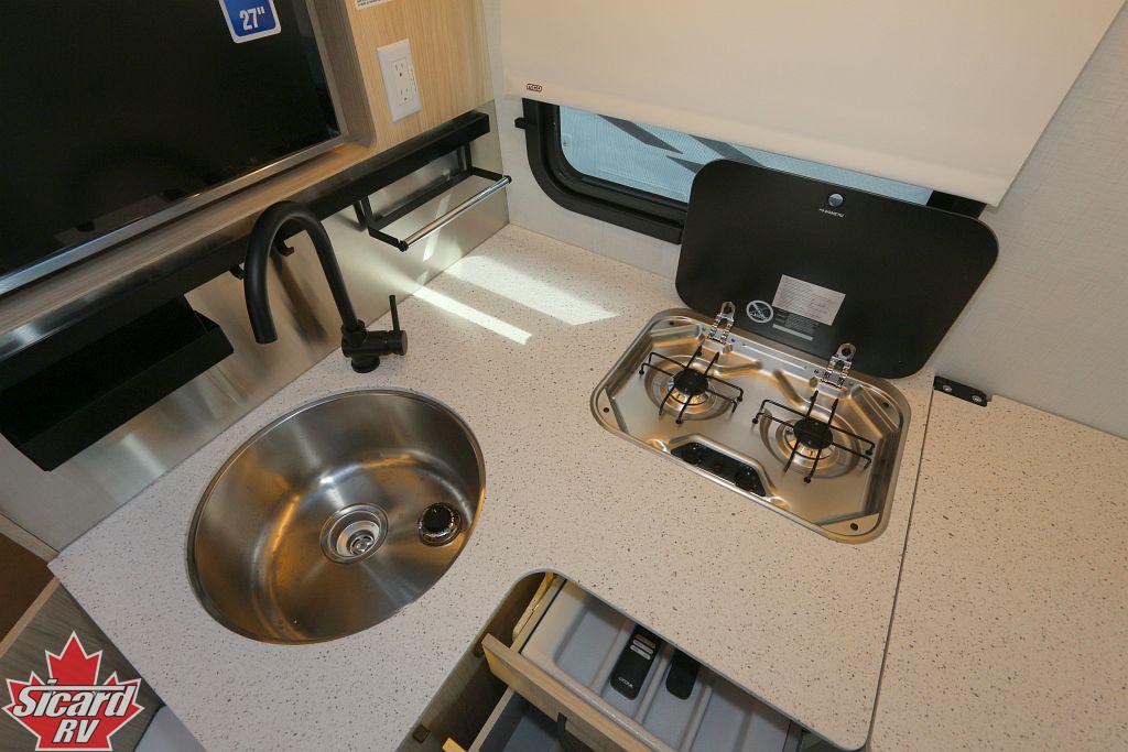2025 LEISURE TRAVEL VANS WONDER W24RL-AWD
