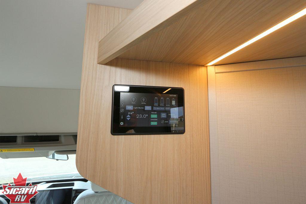2025 LEISURE TRAVEL VANS WONDER W24RL-AWD