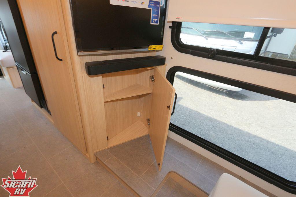 2025 LEISURE TRAVEL VANS WONDER W24RL-AWD