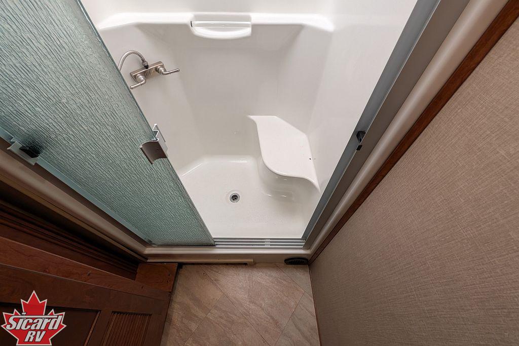 2017 HOLIDAY RAMBLER VACATIONER 35P