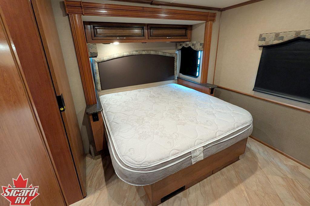 2017 HOLIDAY RAMBLER VACATIONER 35P