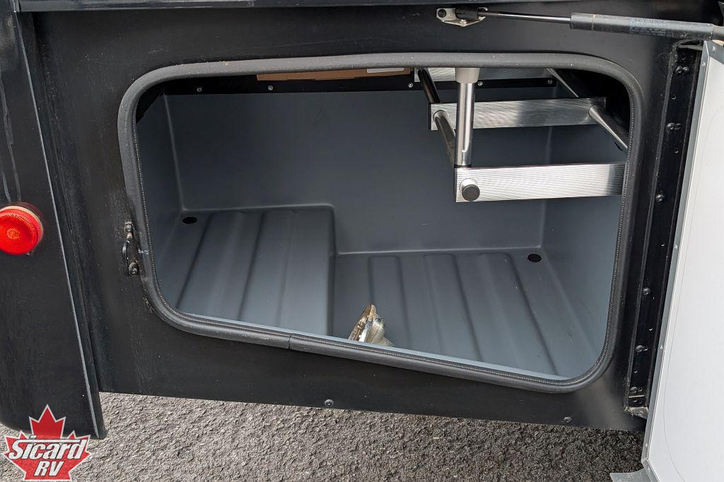 2017 HOLIDAY RAMBLER VACATIONER 35P