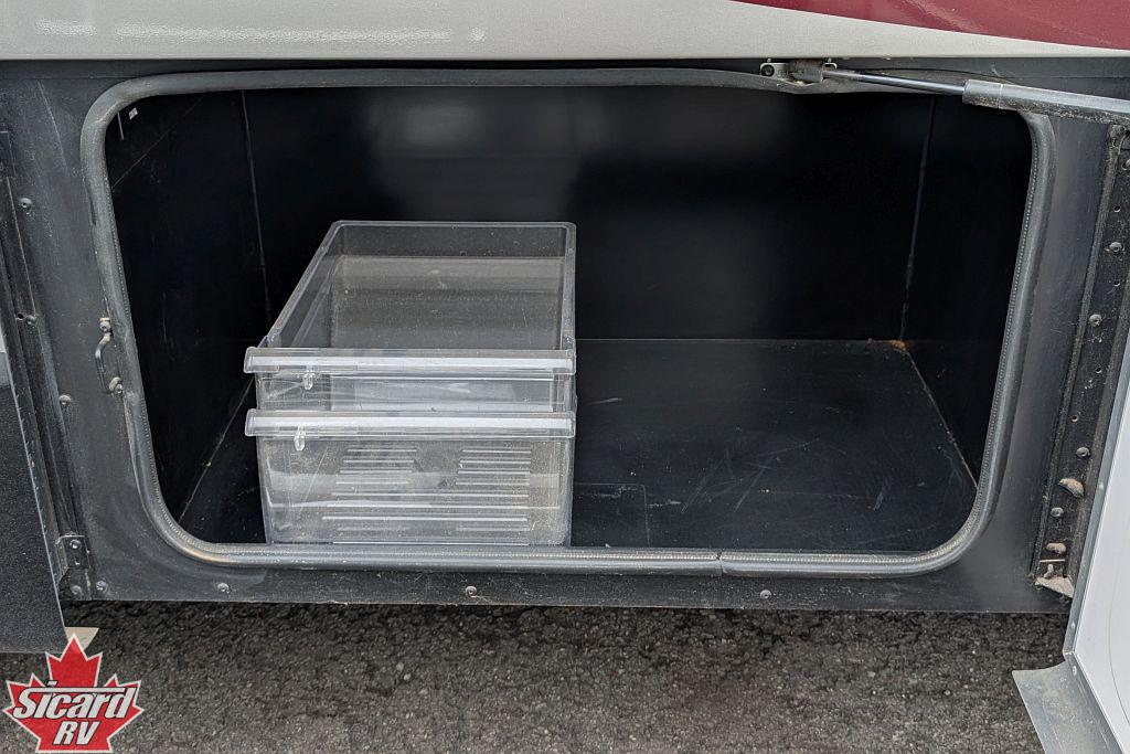 2017 HOLIDAY RAMBLER VACATIONER 35P