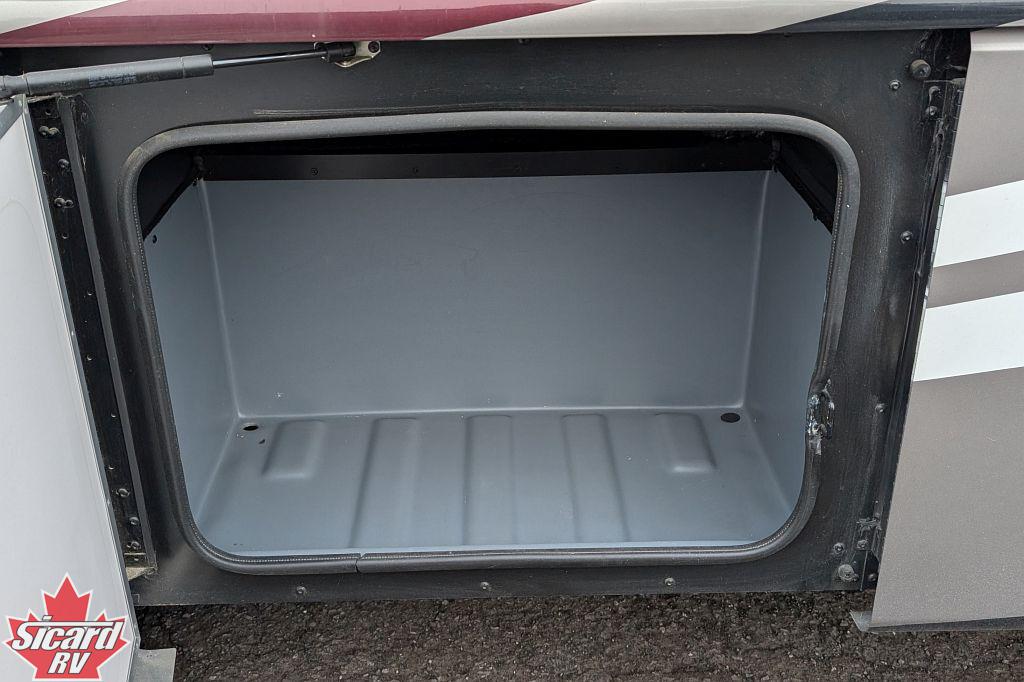 2017 HOLIDAY RAMBLER VACATIONER 35P