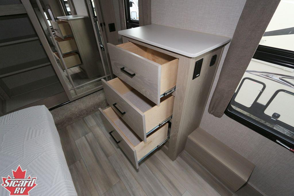 2023 FOREST RIVER FLAGSTAFF 8529CLBS