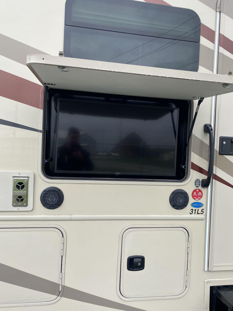 Pin by Judy Williams on RV Life in 2021 | Camping trailer 