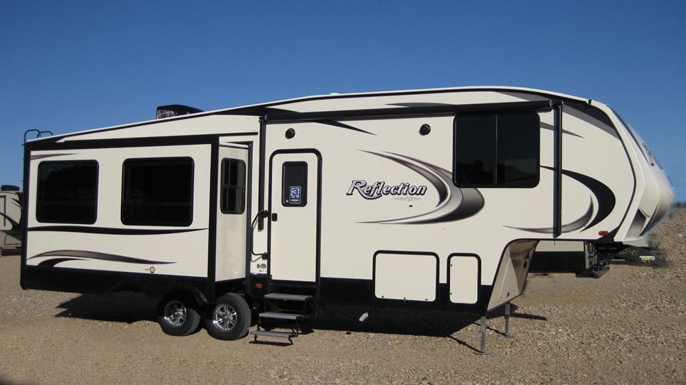 Reflection Travel Trailers - Can-Am RV Centre