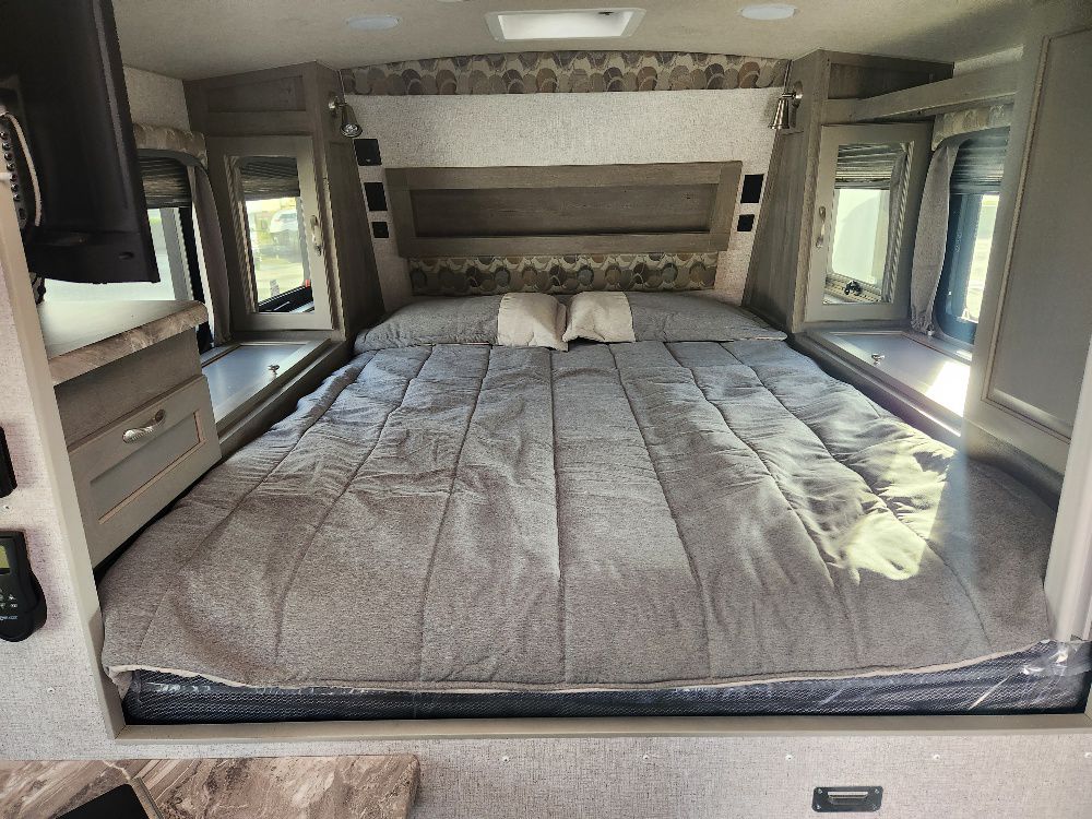 New and Used RV Truck Campers for Sale RVHotline Canada RV Trader