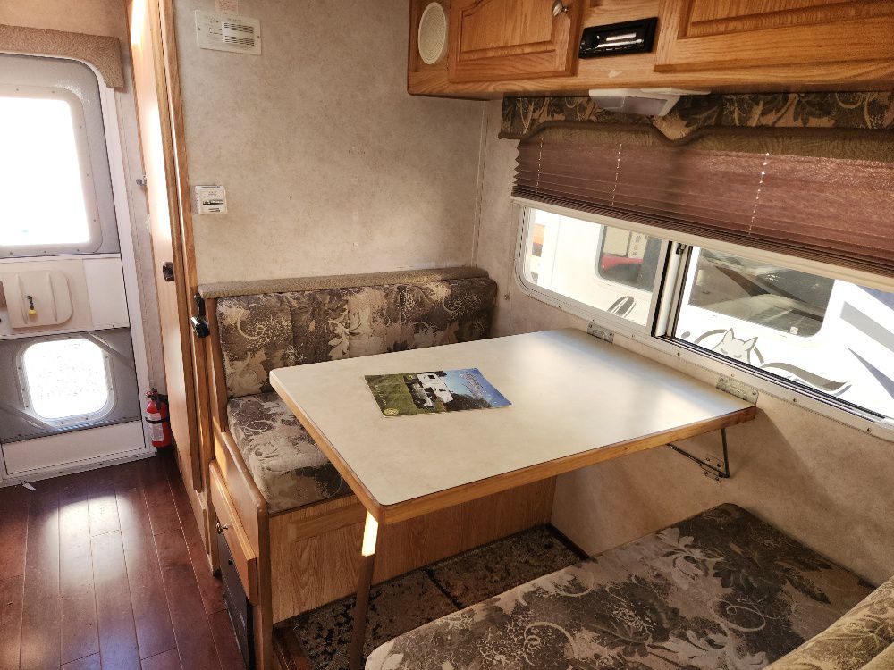 New and Used RV Truck Campers for Sale RVHotline Canada RV Trader