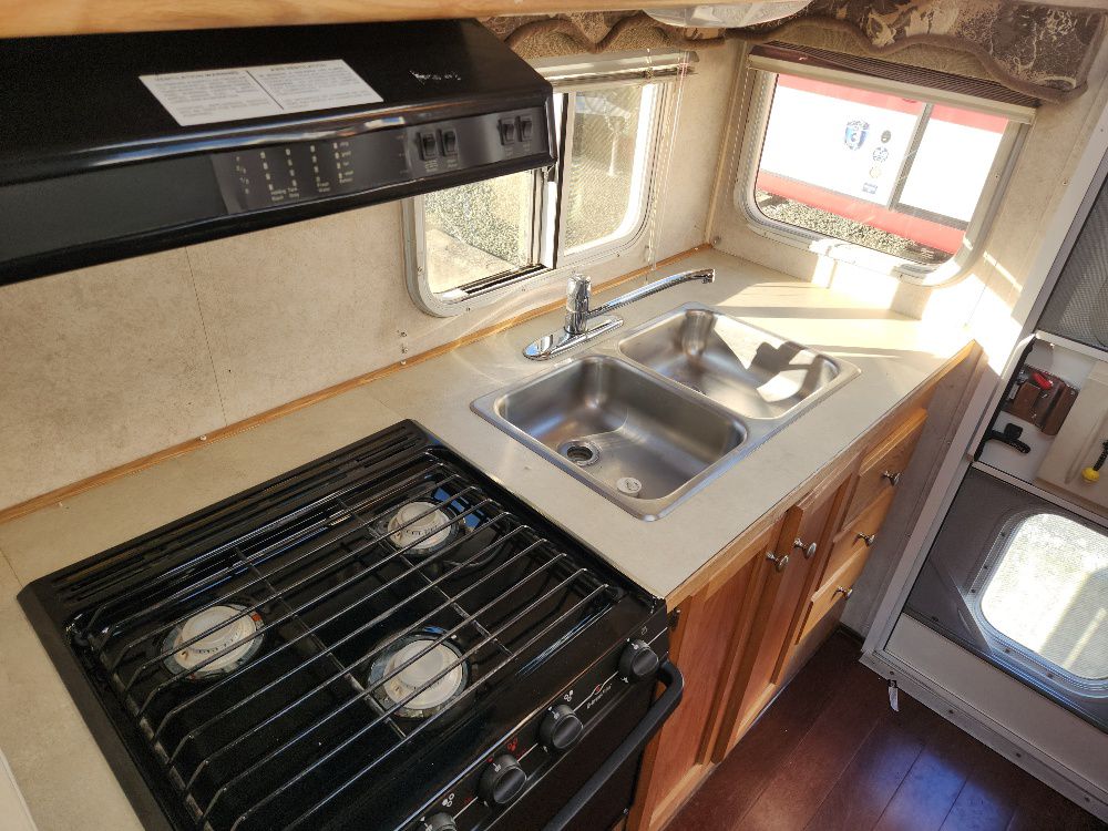 New and Used RV Truck Campers for Sale RVHotline Canada RV Trader