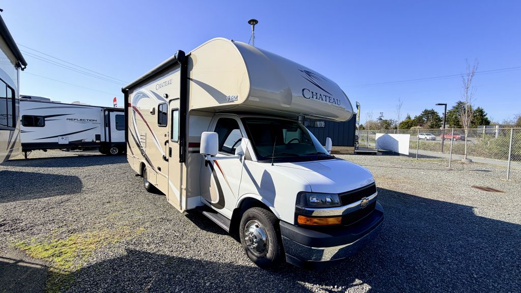 2017 CHATEAU 24 F