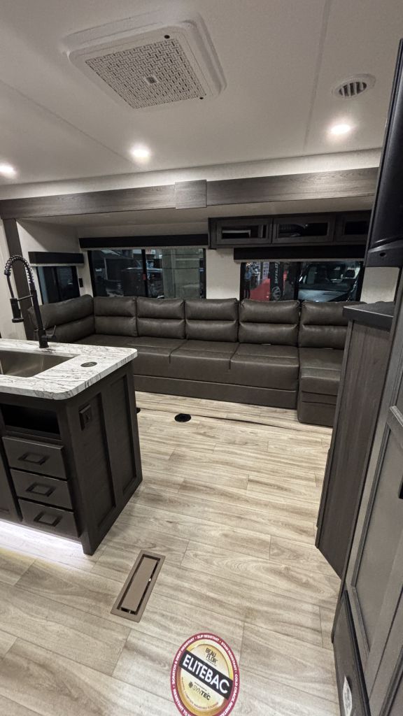 2026 SPORTTREK 333VIK