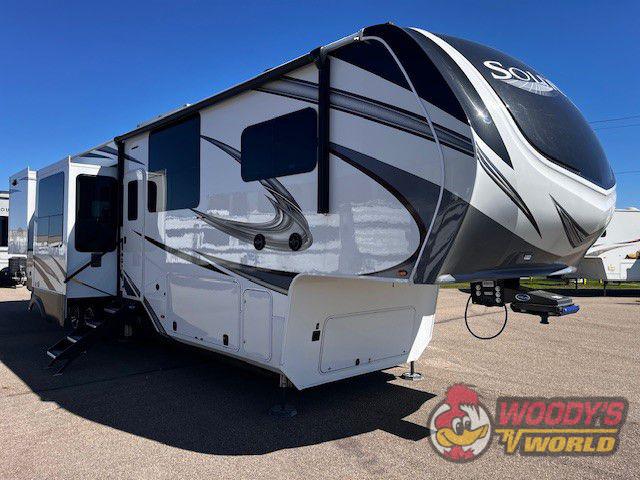 2022 SOLITUDE 390RK