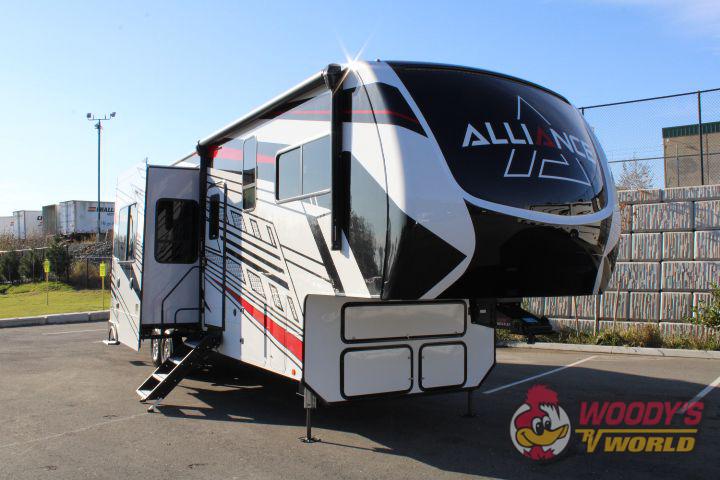 2023 Alliance Rv valor 37v13