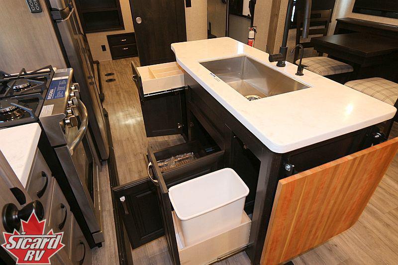 2023 Jayco north point 377rlbh