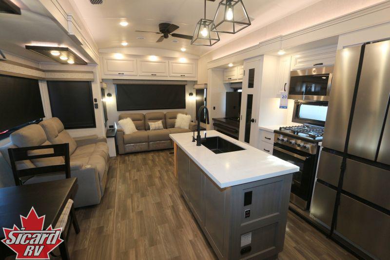 2024 Jayco north point 377rlbh