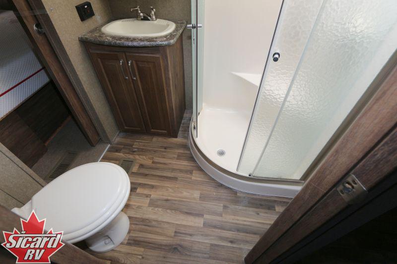 2016 KEYSTONE AVALANCHE 380FL