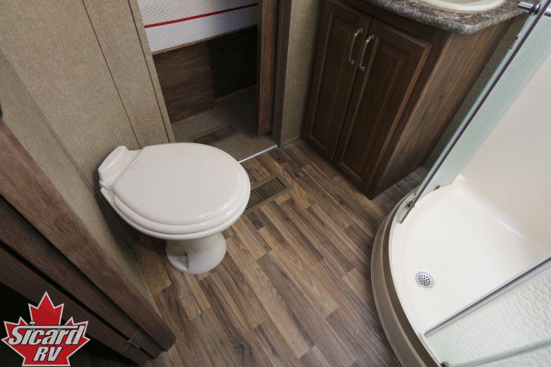 2016 KEYSTONE AVALANCHE 380FL