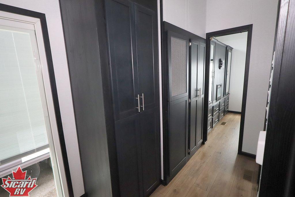 2026 KROPF CANADIAN ELDORADO 6024KWD