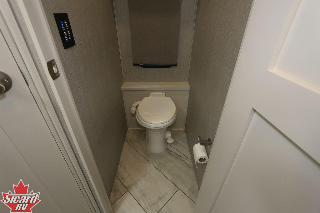 2022 FLEETWOOD DISCOVERY LXE 36HQ