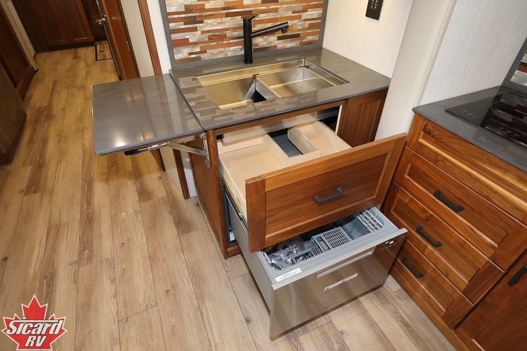 2023 WINNEBAGO JOURNEY 34N