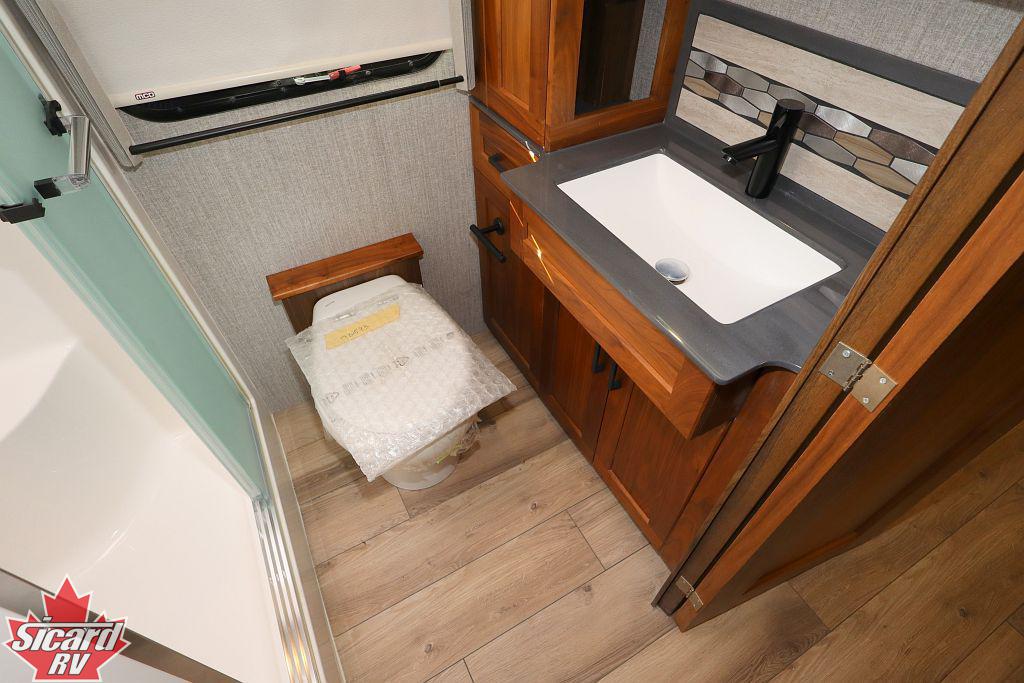 2023 WINNEBAGO JOURNEY 34N