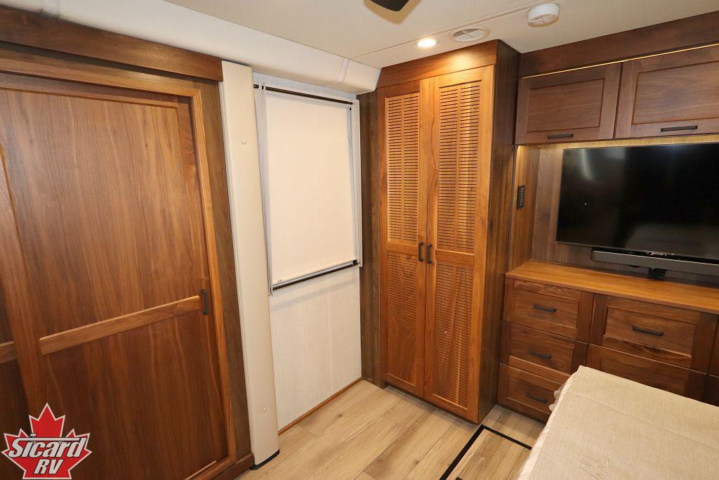 2023 WINNEBAGO JOURNEY 34N