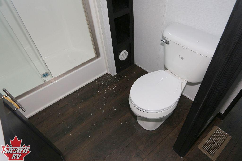 2026 KROPF CANADIAN LAKESIDE 8179CWD