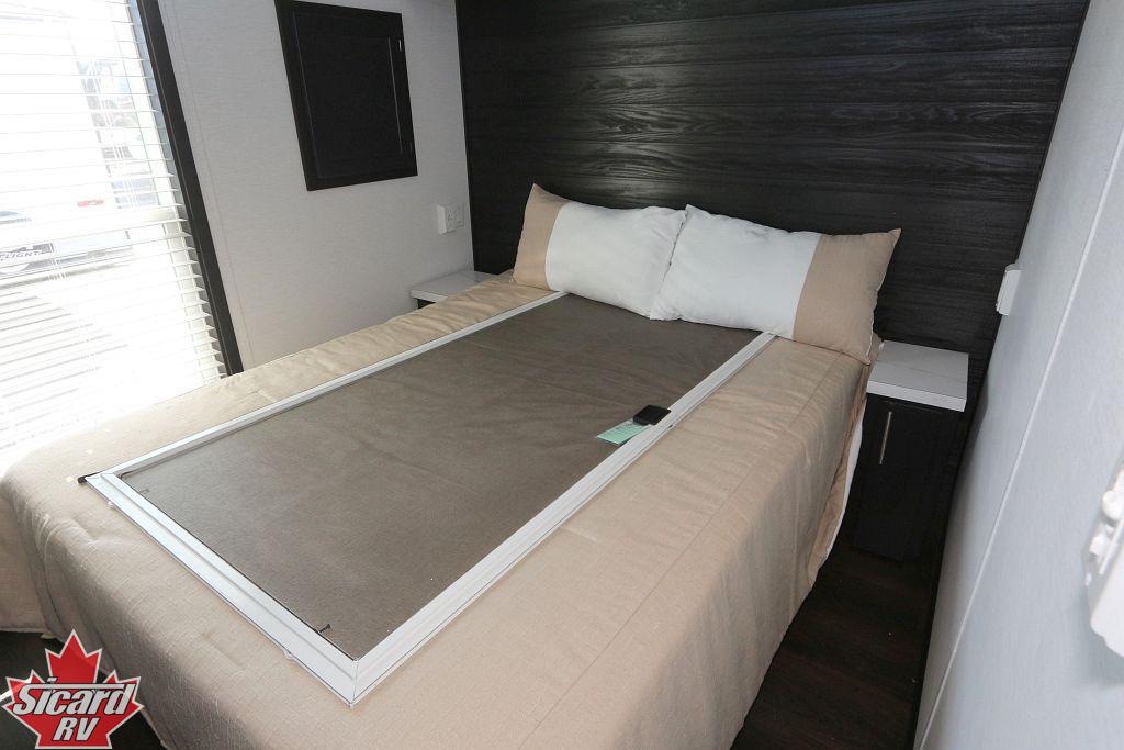 2026 KROPF CANADIAN LAKESIDE 8179CWD