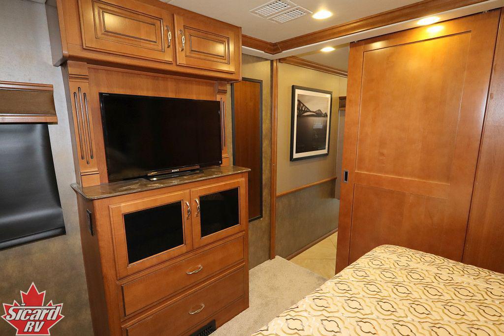 2015 FLEETWOOD DISCOVERY 40X