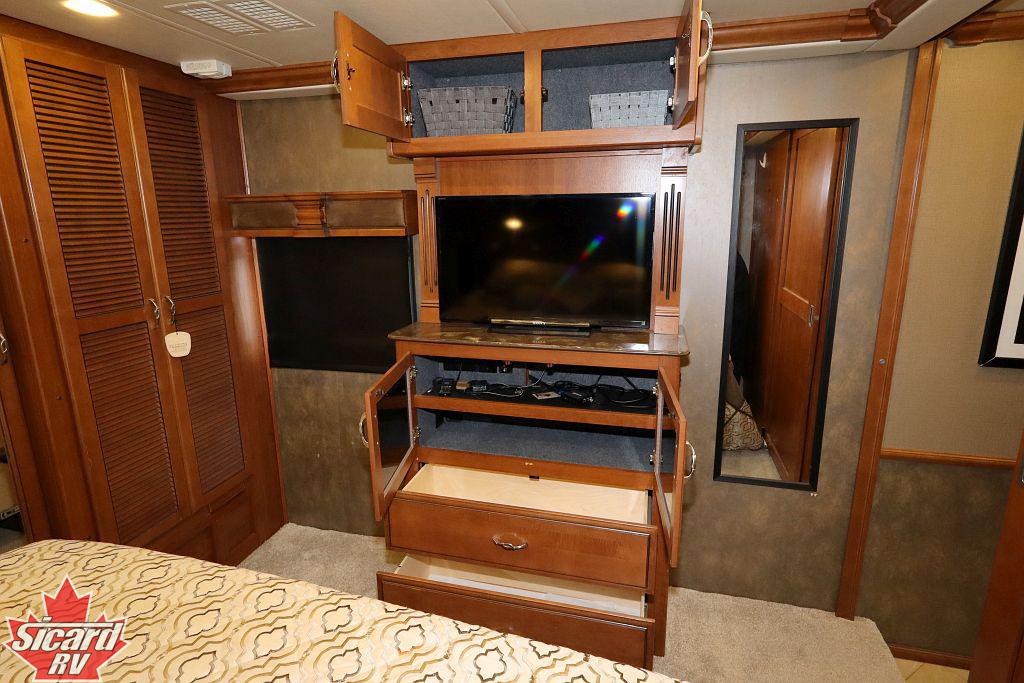 2015 FLEETWOOD DISCOVERY 40X