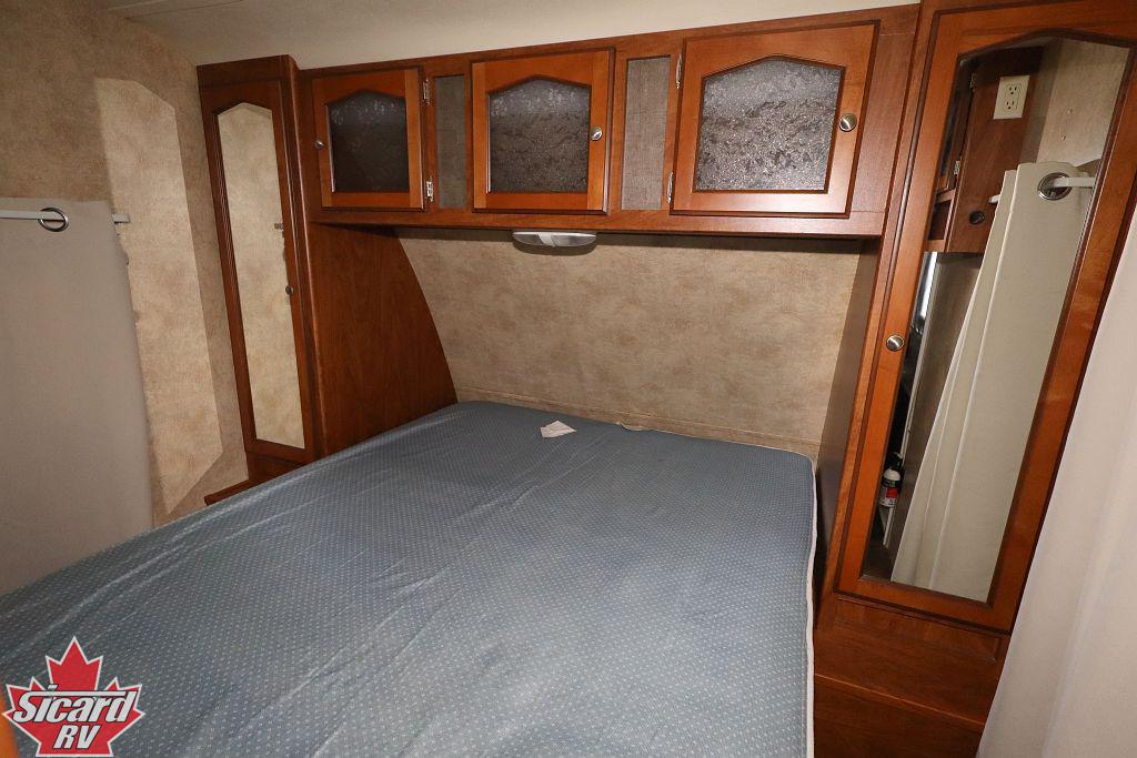 2013 KEYSTONE PASSPORT ULTRA LITE 2650BH