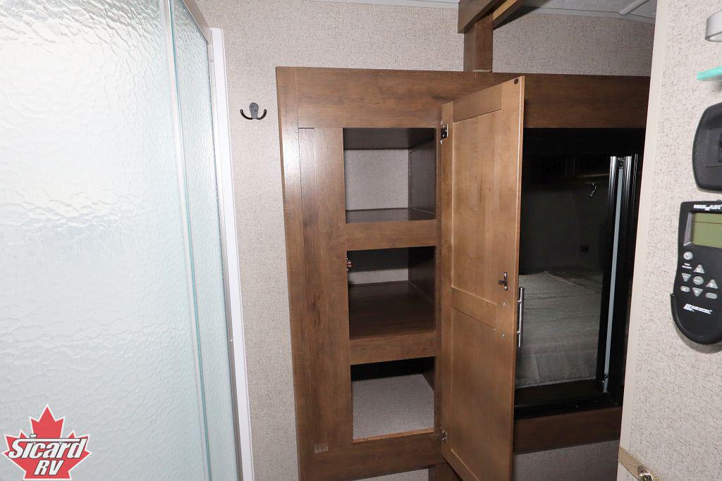 2019 FOREST RIVER ROCKWOOD ULTRA LITE 2898KS