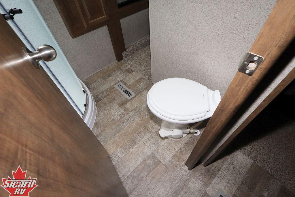 2019 FOREST RIVER ROCKWOOD ULTRA LITE 2898KS