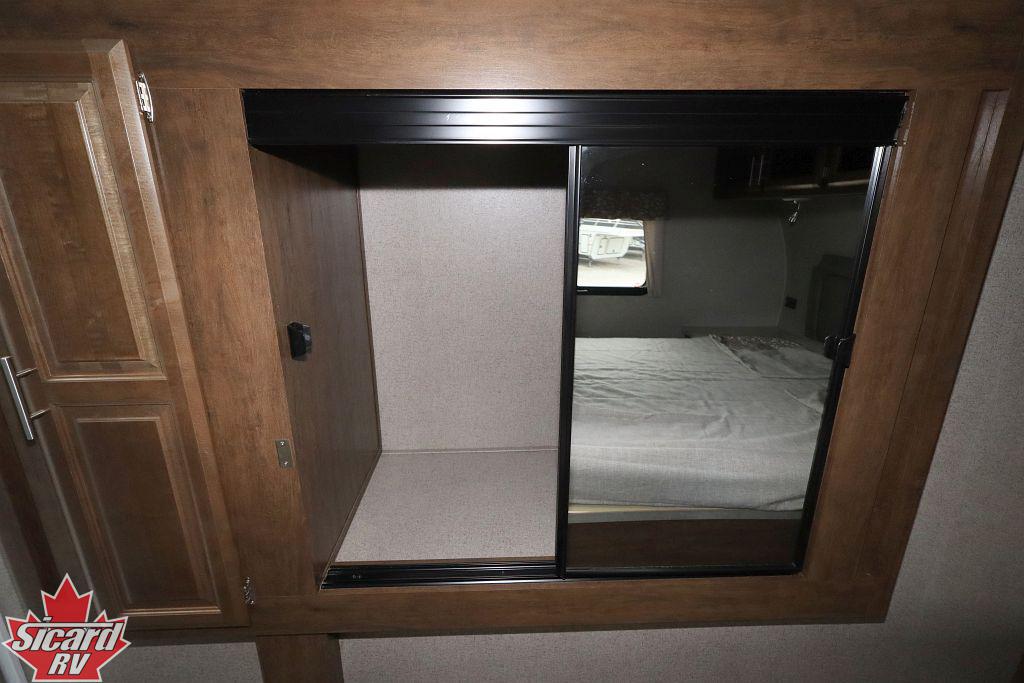 2019 FOREST RIVER ROCKWOOD ULTRA LITE 2898KS