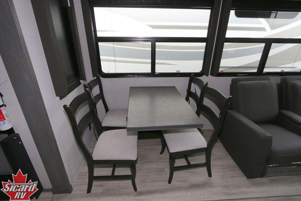 2024 KEYSTONE ALPINE 3303CK