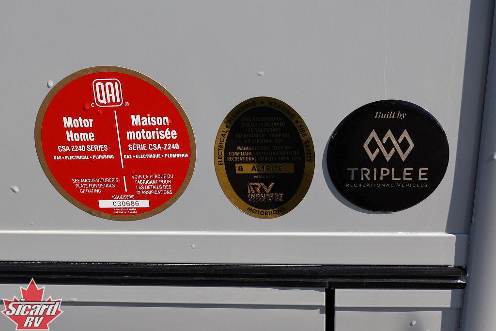 2026 LEISURE TRAVEL VANS WONDER W24RTB