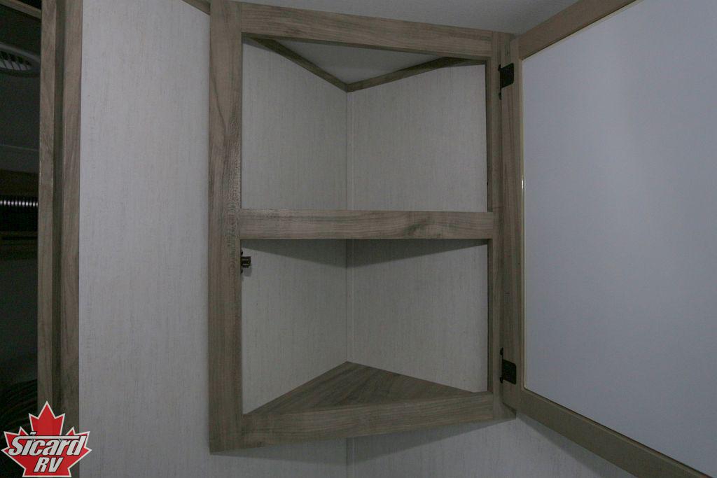 2022 FOREST RIVER CHEROKEE ALPHA WOLF 26RL-L