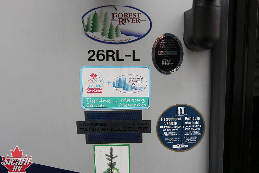 2022 FOREST RIVER CHEROKEE ALPHA WOLF 26RL-L