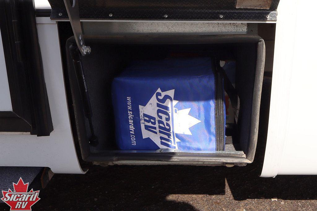 2023 LEISURE TRAVEL VANS WONDER W24RL-AWD