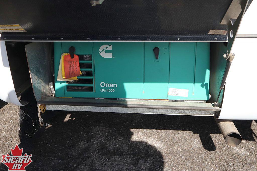 2023 LEISURE TRAVEL VANS WONDER W24RL-AWD