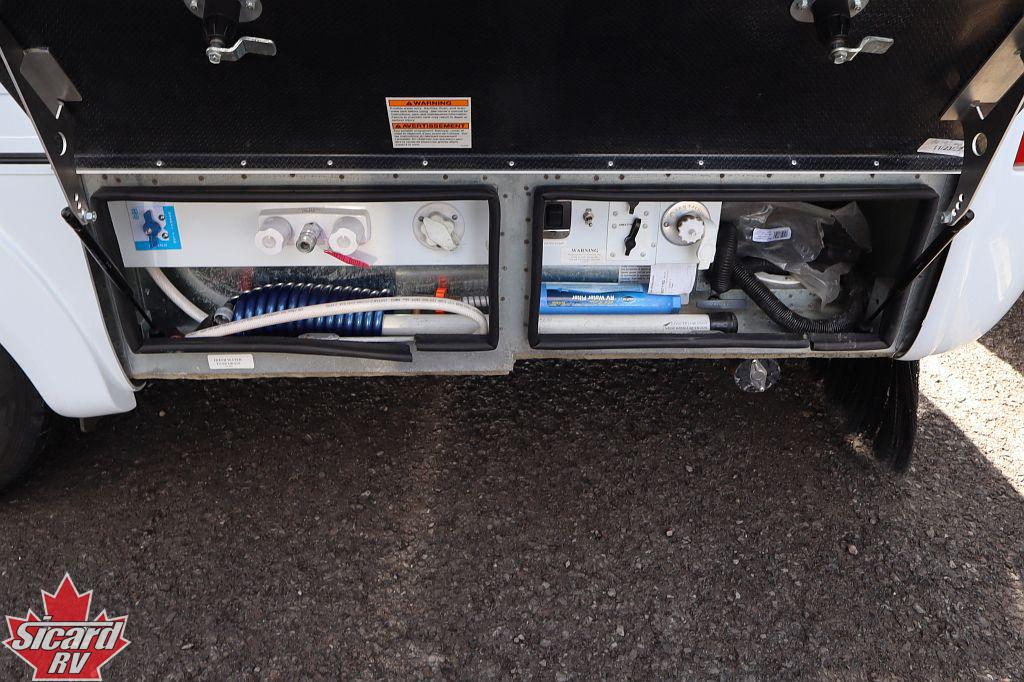 2023 LEISURE TRAVEL VANS WONDER W24RL-AWD