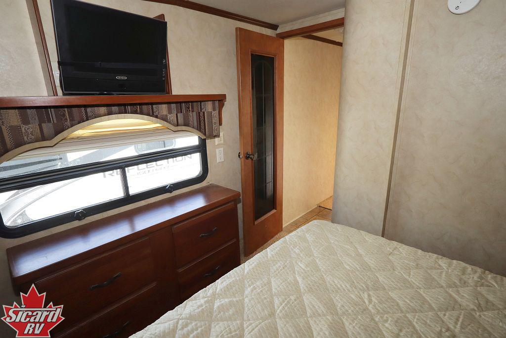 2010 FOREST RIVER CEDAR CREEK 34RLSA