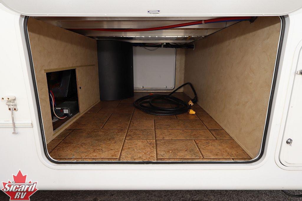 2010 FOREST RIVER CEDAR CREEK 34RLSA