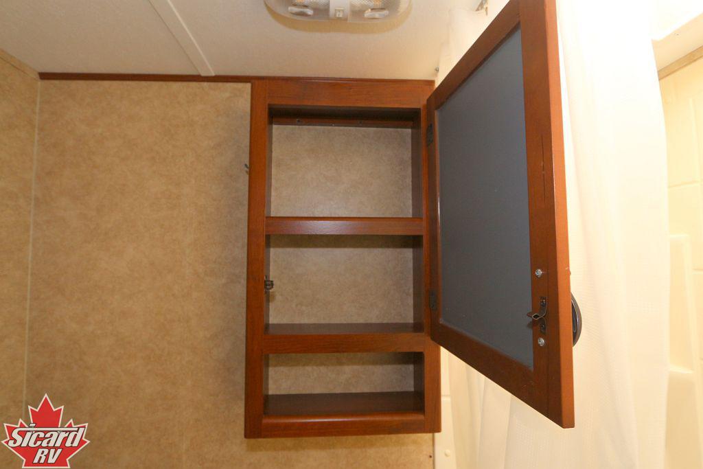 2014 PRIME TIME AVENGER 25RL