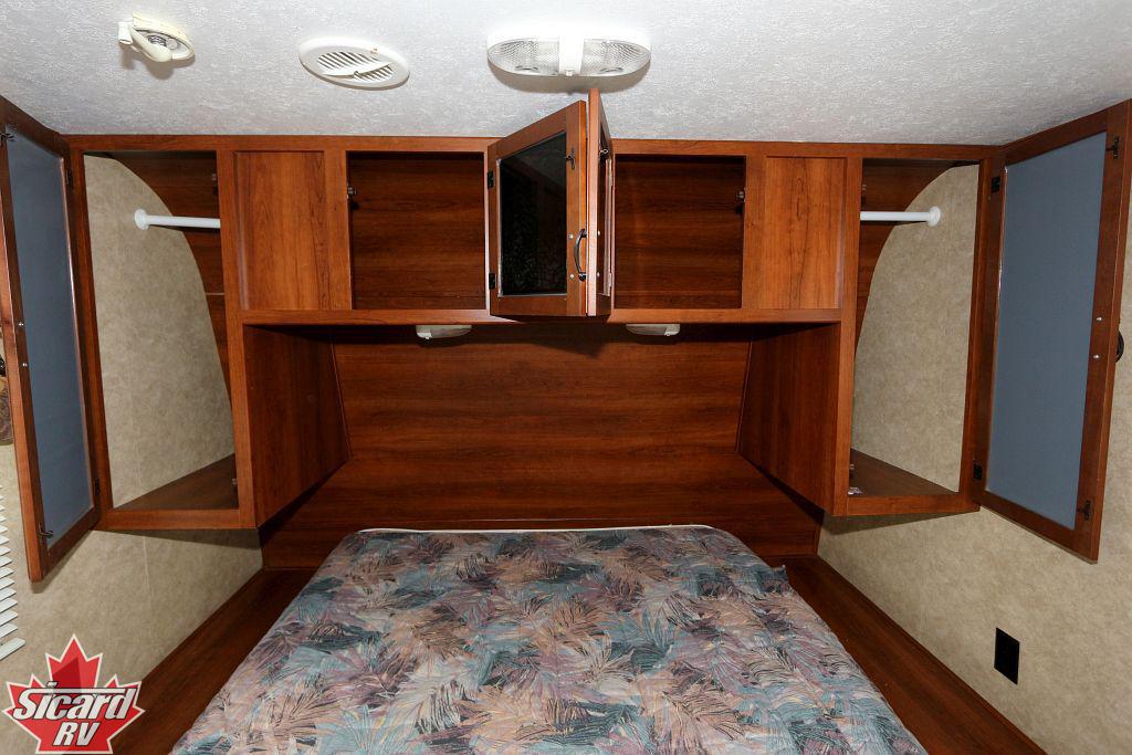 2014 PRIME TIME AVENGER 25RL