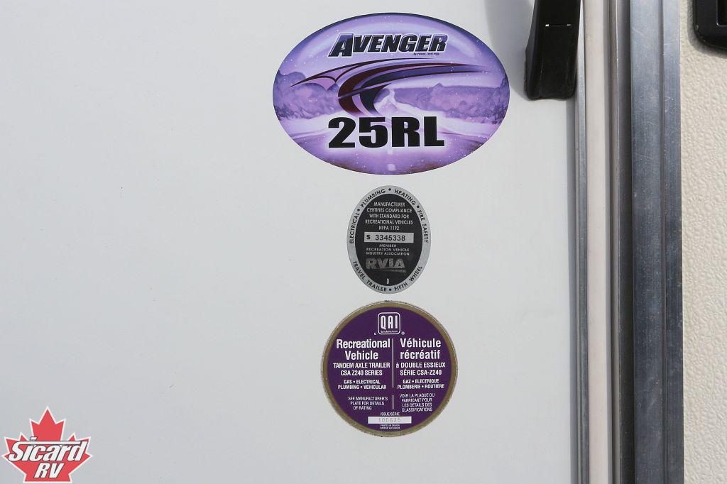 2014 PRIME TIME AVENGER 25RL