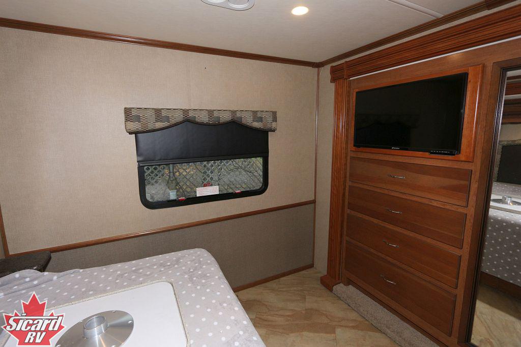 2017 HOLIDAY RAMBLER VACATIONER 35P